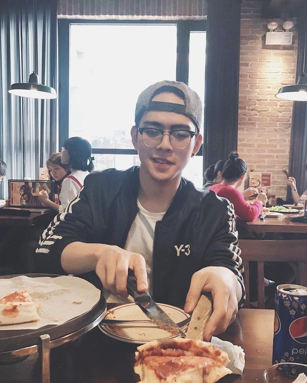 Cậu bạn với bức thư gửi bạn thân 7 năm sắp lấy chồng gây sốt: Cao ráo và cực điển trai! - Ảnh 4. Cậu bạn với bức thư gửi bạn thân 7 năm sắp lấy chồng gây sốt: Cao ráo và cực điển trai! - Ảnh 4.