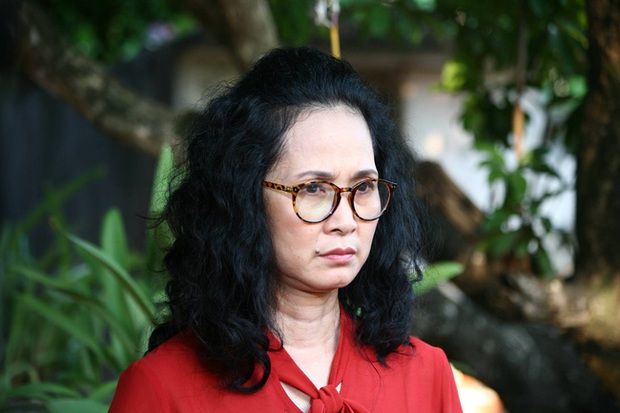 Quốc Tuấn bị chủ mới của Hãng phim truyện gọi là Chí Phèo, NSND Lan Hương lên tiếng bảo vệ - Ảnh 3. Quốc Tuấn bị chủ mới của Hãng phim truyện gọi là Chí Phèo, NSND Lan Hương lên tiếng bảo vệ - Ảnh 3.