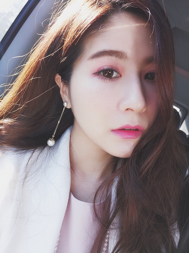 Không chỉ blogger Hàn, blogger Trung Quốc cũng toàn những cô nàng vừa xinh vừa giỏi - Ảnh 2.