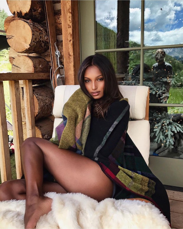 Hậu trường siêu gợi cảm của dàn mỹ nhân Victorias Secret chứng minh: Thiên thần là có thật! - Ảnh 15. Hậu trường siêu gợi cảm của dàn mỹ nhân Victorias Secret chứng minh: Thiên thần là có thật! - Ảnh 15.