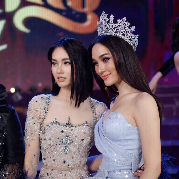 Hoa hậu chuyển giới Thái Lan 2017, Nong Poy cùng cựu Hoa hậu trong cùng một khung hình: Ai đẹp hơn? - Ảnh 4.