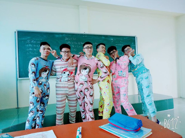 Nhất quỷ nhì ma, thứ 3 lớp em trai Sơn Tùng: Con trai mặc đồ ngủ 7 sắc cầu vồng tạo dáng chụp hình - Ảnh 2.