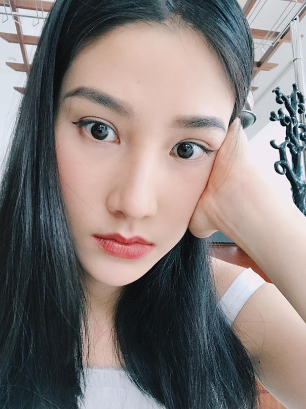 Diễm My 9x tự sướng như nào mà thon luôn cả điện thoại thế kia! - Ảnh 3.