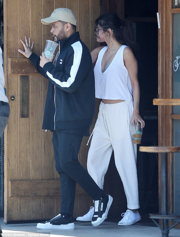 Selena diện áo khoét sâu khoe vòng 1 bên The Weeknd, Justin lại hẹn hò với người đẹp mới - Ảnh 3.
