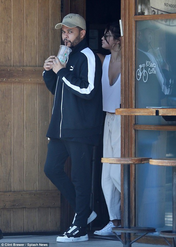 Selena diện áo khoét sâu khoe vòng 1 bên The Weeknd, Justin lại hẹn hò với người đẹp mới - Ảnh 1.
