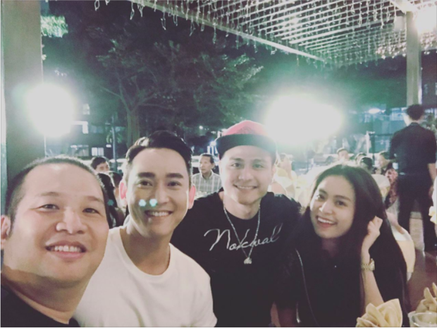 Vĩnh Thụy ôm eo Hoàng Thuỳ Linh trong tiệc sinh nhật của mẹ - Ảnh 4. Vĩnh Thụy ôm eo Hoàng Thuỳ Linh trong tiệc sinh nhật của mẹ - Ảnh 4.