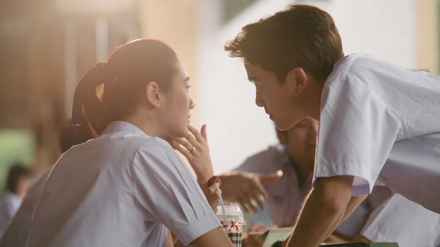 Bad Genius: Cậu ấm Pat - Kẻ biết dùng tiền nói chuyện chưa chắc là tự do nhất - Ảnh 3.