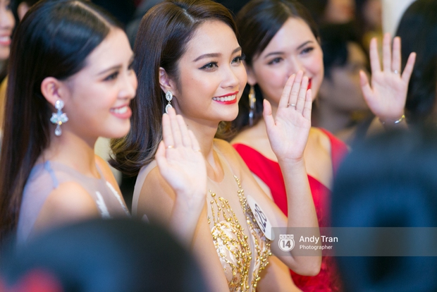 Hoàng Thùy, Mâu Thủy khoe đường cong quyến rũ cùng dàn thí sinh tại họp báo HHHVVN - Ảnh 14. Hoàng Thùy, Mâu Thủy khoe đường cong quyến rũ cùng dàn thí sinh tại họp báo HHHVVN - Ảnh 14.