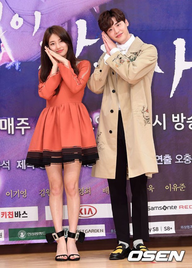 Lee Jong Suk và Suzy sẽ đưa tư thế chụp hình này xu hướng? - Ảnh 2.