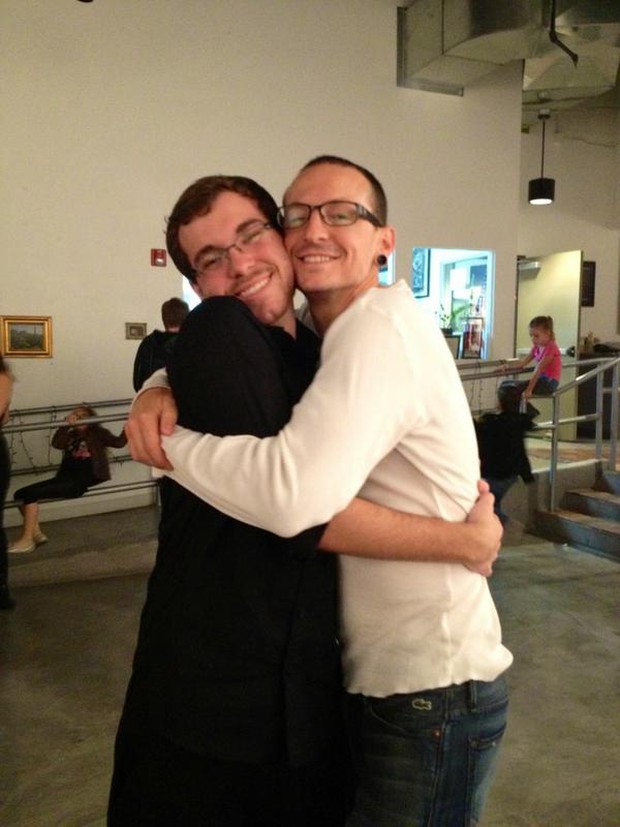 Nhìn cuộc sống gia đình hạnh phúc của Chester (Linkin Park) trước đây, chẳng ai ngờ anh sẽ rơi vào bi kịch tự tử - Ảnh 21.