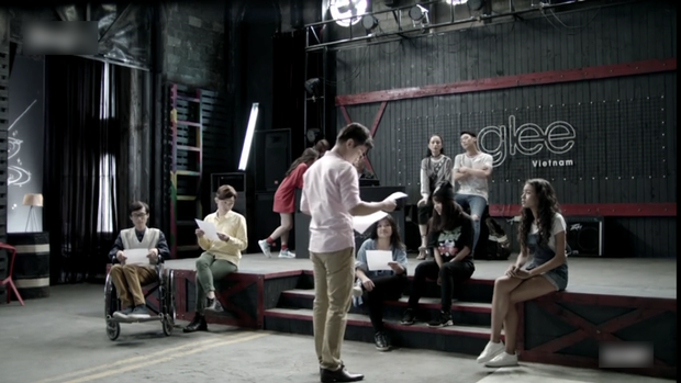 Glee Việt tập 4: Rocker nhận làm tác giả bào thai của Angela Phương Trinh và Hữu Vi tạo ra - Ảnh 12. Glee Việt tập 4: Rocker nhận làm tác giả bào thai của Angela Phương Trinh và Hữu Vi tạo ra - Ảnh 12.