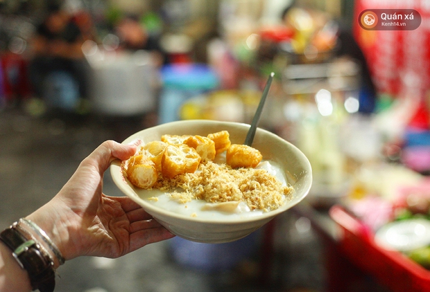 Quán cháo sườn đắt đỏ nhưng lúc nào cũng đông khách bất kể ngày nóng hay lạnh - Ảnh 4. Quán cháo sườn đắt đỏ nhưng lúc nào cũng đông khách bất kể ngày nóng hay lạnh - Ảnh 4.