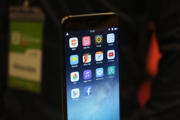 Trên tay nhanh Bphone 2017 vừa ra mắt: thiết kế không thực sự nổi trội! - Ảnh 18. Trên tay nhanh Bphone 2017 vừa ra mắt: thiết kế không thực sự nổi trội! - Ảnh 18.