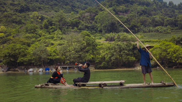 Phong cảnh núi rừng Đông Bắc hùng vĩ, đẹp khó cưỡng trong MV mới hoành tráng của Bích Phương - Ảnh 3.