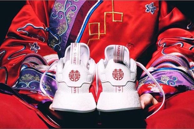 Cả thế giới ra đây mà xem, adidas sắp bán giày cưới song hỉ rồi - Ảnh 1. Cả thế giới ra đây mà xem, adidas sắp bán giày cưới song hỉ rồi - Ảnh 1.