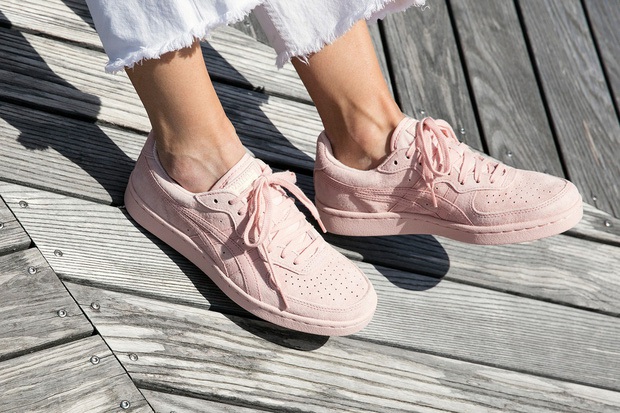 Mùa Back To School năm nay sẽ thật nhạt nếu tủ giày của bạn không có một trong những đôi sneakers sau - Ảnh 17. Mùa Back To School năm nay sẽ thật nhạt nếu tủ giày của bạn không có một trong những đôi sneakers sau - Ảnh 17.