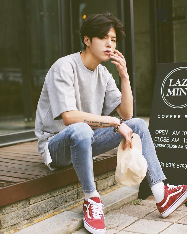 Mùa Back To School năm nay sẽ thật nhạt nếu tủ giày của bạn không có một trong những đôi sneakers sau - Ảnh 5. Mùa Back To School năm nay sẽ thật nhạt nếu tủ giày của bạn không có một trong những đôi sneakers sau - Ảnh 5.