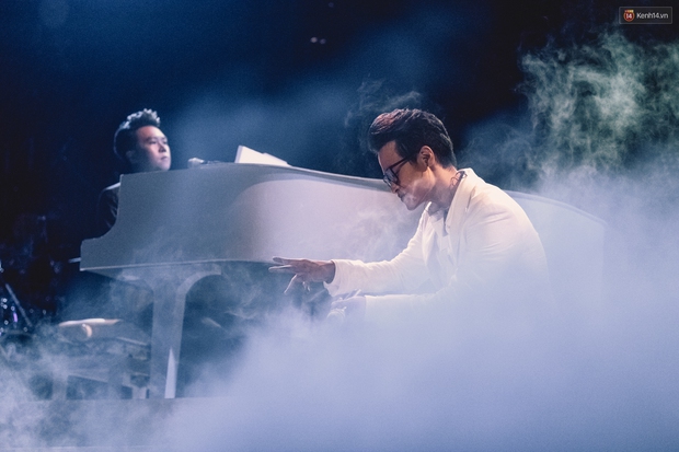 Quên Hà Anh Tuấn đi, hãy thưởng thức Fragile Concert hết mình bằng cả thanh xuân của bạn - Ảnh 15. Quên Hà Anh Tuấn đi, hãy thưởng thức Fragile Concert hết mình bằng cả thanh xuân của bạn - Ảnh 15.