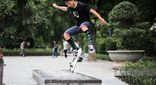 Tròn 1 năm khai trương, phố đi bộ Hồ Gươm đã trở thành một phần không thể thiếu của người Hà Nội - Ảnh 9. Tròn 1 năm khai trương, phố đi bộ Hồ Gươm đã trở thành một phần không thể thiếu của người Hà Nội - Ảnh 9.
