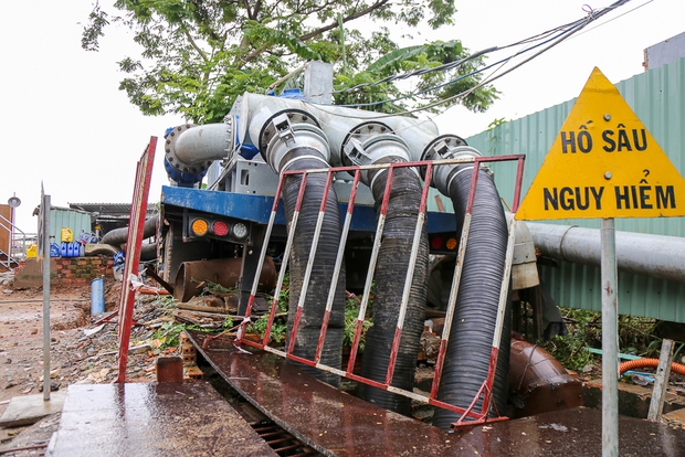 Cận cảnh quái vật thông minh ở Sài Gòn có thể hút sạch nước trên đường ngập chỉ sau 15 phút - Ảnh 9. Cận cảnh quái vật thông minh ở Sài Gòn có thể hút sạch nước trên đường ngập chỉ sau 15 phút - Ảnh 9.