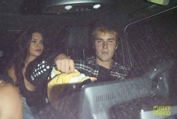 Chẳng cần Selena Gomez, Justin Bieber giờ đã có bạn gái tin đồn mới nóng bỏng hơn nhiều - Ảnh 3. Chẳng cần Selena Gomez, Justin Bieber giờ đã có bạn gái tin đồn mới nóng bỏng hơn nhiều - Ảnh 3.