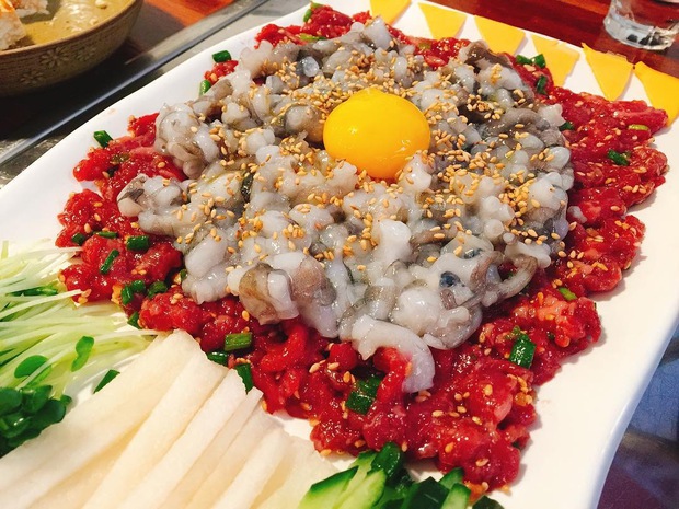Nhìn những món ăn nổi tiếng Hàn Quốc này, đảm bảo rất nhiều người muốn... bỏ chạy - Ảnh 3. Nhìn những món ăn nổi tiếng Hàn Quốc này, đảm bảo rất nhiều người muốn... bỏ chạy - Ảnh 3.