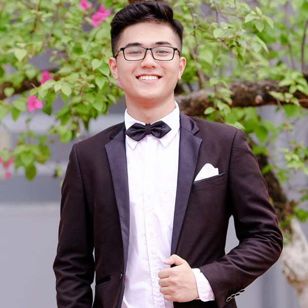 Con nhà người ta đích thực là đây: Thủ khoa ĐH Y lại còn cực kì đẹp trai! - Ảnh 3. Con nhà người ta đích thực là đây: Thủ khoa ĐH Y lại còn cực kì đẹp trai! - Ảnh 3.