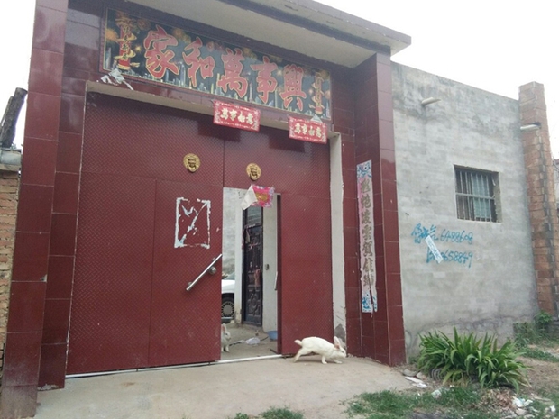 Giải cứu cô gái sau 3 năm bị bán sang Trung Quốc - Ảnh 3. Giải cứu cô gái sau 3 năm bị bán sang Trung Quốc - Ảnh 3.