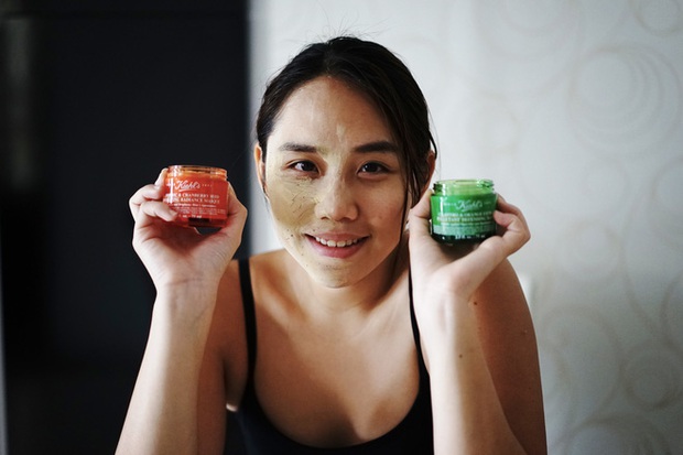 Xu hướng đắp nhiều loại mặt nạ cho từng vùng da đang khiến nhiều quý cô đổ rầm vì thực sự hiệu quả - Ảnh 15. Xu hướng đắp nhiều loại mặt nạ cho từng vùng da đang khiến nhiều quý cô đổ rầm vì thực sự hiệu quả - Ảnh 15.