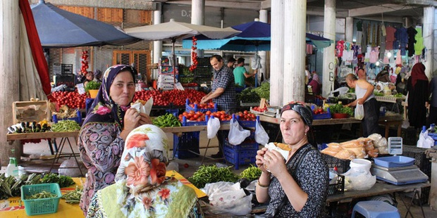 Sinop, thành phố không có đèn giao thông, công chức chỉ làm việc 3 ngày/tuần và bí quyết hạnh phúc tuyệt đối - Ảnh 7. Sinop, thành phố không có đèn giao thông, công chức chỉ làm việc 3 ngày/tuần và bí quyết hạnh phúc tuyệt đối - Ảnh 7.