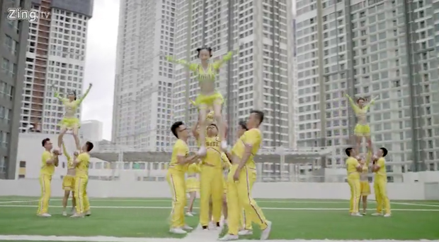 Glee Việt tập 1: Kệ Rocker Nguyễn, Angela tóc bết và Hữu Vi mặt dầu nên là của nhau! - Ảnh 10.