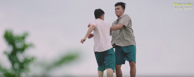 Phim đồng t&iacute;nh l&ugrave;m x&ugrave;m ăn cắp kịch bản tung trailer l&atilde;ng mạn nhưng poster qu&ecirc; m&ugrave;a - Ảnh 7.