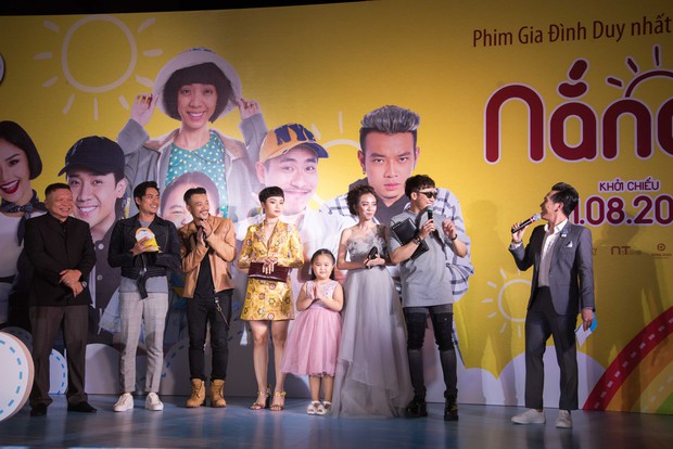 Đi giày đế cao hơn chục phân thế này thì Trấn Thành còn ngán gì ai - Ảnh 4. Đi giày đế cao hơn chục phân thế này thì Trấn Thành còn ngán gì ai - Ảnh 4.