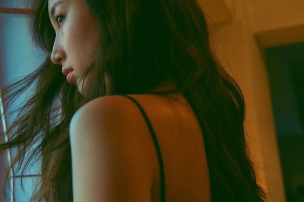 Suzy và Sulli đẹp cùng kiểu nữ thần: Người được công chúng tung hô, kẻ thành nữ hoàng thị phi - Ảnh 8. Suzy và Sulli đẹp cùng kiểu nữ thần: Người được công chúng tung hô, kẻ thành nữ hoàng thị phi - Ảnh 8.