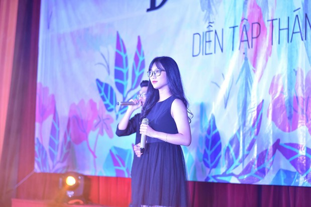 Sinh viên trường người ta: Xinh đẹp, đa tài, 19 tuổi đã là MC truyền hình - Ảnh 7. Sinh viên trường người ta: Xinh đẹp, đa tài, 19 tuổi đã là MC truyền hình - Ảnh 7.