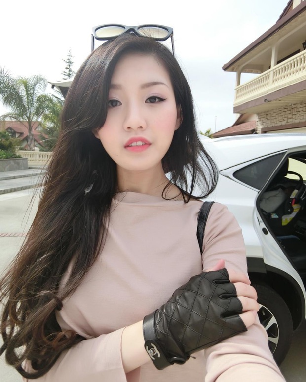 Đang khuấy đảo Instagram Hội con nhà giàu Việt Nam: tiểu thư con nhà buôn siêu xe, lột xác từ 96kg - Ảnh 8. Đang khuấy đảo Instagram Hội con nhà giàu Việt Nam: tiểu thư con nhà buôn siêu xe, lột xác từ 96kg - Ảnh 8.