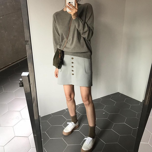 5 gam màu mùa thu siêu hot trong những bức hình OOTD đợt này bạn cần update ngay kẻo tụt hậu - Ảnh 33. 5 gam màu mùa thu siêu hot trong những bức hình OOTD đợt này bạn cần update ngay kẻo tụt hậu - Ảnh 33.