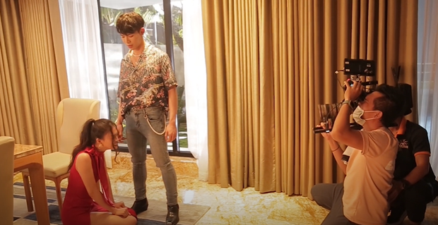Đã nhận lời đóng cameo, Đức Phúc còn hào sảng cho Erik vay 20 triệu ngay trước ngày quay MV mới, nhưng bao giờ mới được trả đây? - Ảnh 5. Đã nhận lời đóng cameo, Đức Phúc còn hào sảng cho Erik vay 20 triệu ngay trước ngày quay MV mới, nhưng bao giờ mới được trả đây? - Ảnh 5.