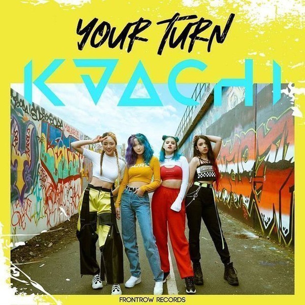 Girlgroup đạo nhái TWICE, BTS, sỉ nhục Jennie (BLACKPINK): Kỹ năng thảm hại từ hát đến nhảy, dùng chiêu trò lộ liễu nhưng vẫn có người bênh vực? - Ảnh 10. Girlgroup đạo nhái TWICE, BTS, sỉ nhục Jennie (BLACKPINK): Kỹ năng thảm hại từ hát đến nhảy, dùng chiêu trò lộ liễu nhưng vẫn có người bênh vực? - Ảnh 10.