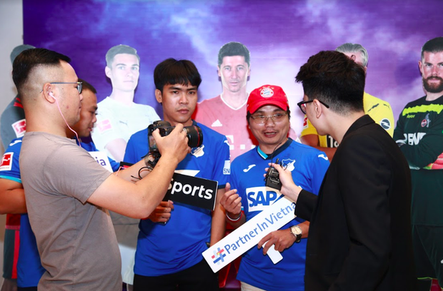 Không khí sôi động tại cuộc thi Bundesliga Penalty Shoot-out do Next Media và AHK tổ chức - Ảnh 3. Không khí sôi động tại cuộc thi Bundesliga Penalty Shoot-out do Next Media và AHK tổ chức - Ảnh 3.