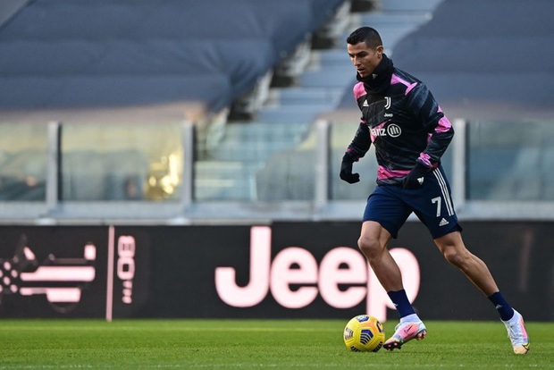 Ronaldo kiến tạo đưa Juventus trở lại top 4 Serie A - Ảnh 1. Ronaldo kiến tạo đưa Juventus trở lại top 4 Serie A - Ảnh 1.