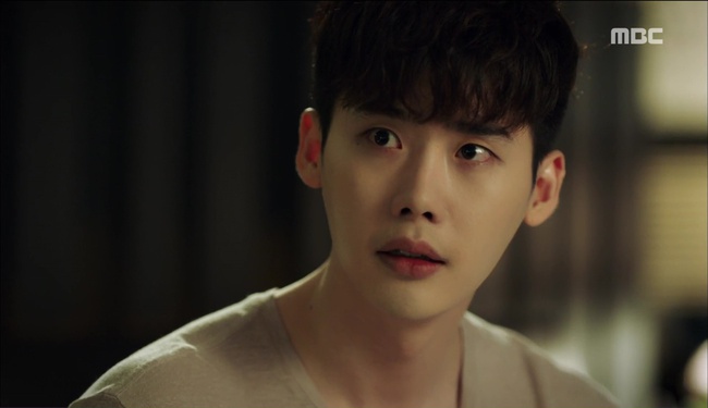 “W”: Triệu hồi Conan phá án, bắt tên sát thủ áo đen muốn diệt Lee Jong Suk! - Ảnh 32. “W”: Triệu hồi Conan phá án, bắt tên sát thủ áo đen muốn diệt Lee Jong Suk! - Ảnh 32.