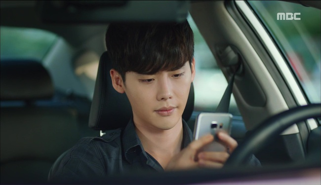 “W - Two Worlds: Không ai có thể tin nổi sát thủ áo đen lại là người này! - Ảnh 9.