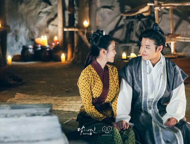 Moon Lovers: Tứ ca Wang So và Bát ca Wang Wook, tình nào là đáng đáp đền? - Ảnh 3.