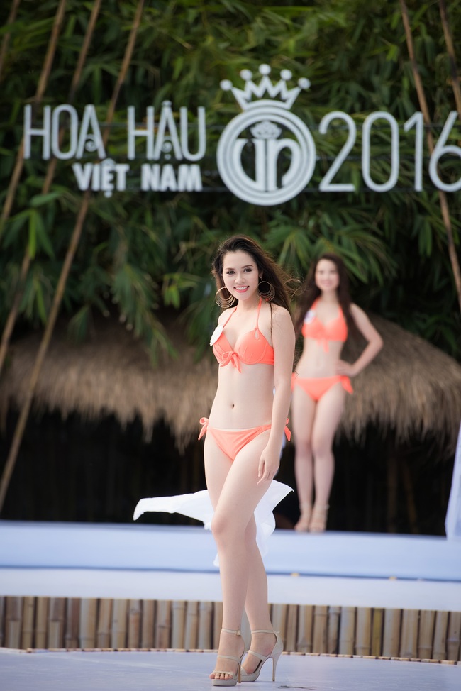 Top 33 Hoa hậu Việt Nam khoe dáng nóng bỏng trong bikini - Ảnh 5.