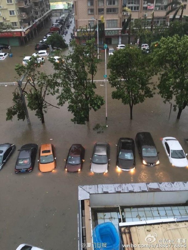 Những cảnh tượng kinh hoàng khi siêu bão mạnh nhất thế giới đổ bộ lục địa Trung Quốc - Ảnh 11.