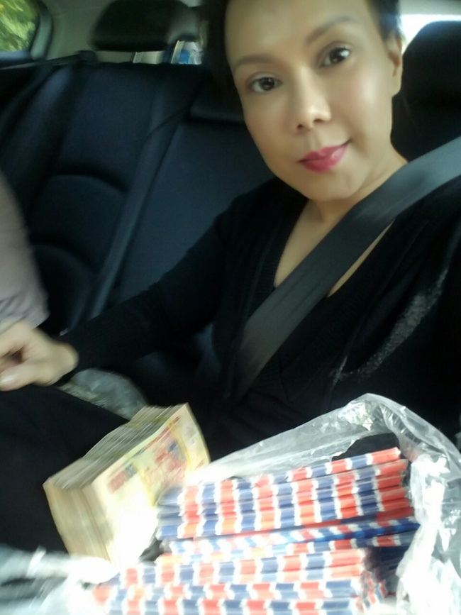 Không chỉ Phan Anh, Hà Hồ mà hàng loạt sao Việt cũng lên đường cứu trợ bà con miền Trung - Ảnh 12. Không chỉ Phan Anh, Hà Hồ mà hàng loạt sao Việt cũng lên đường cứu trợ bà con miền Trung - Ảnh 12.