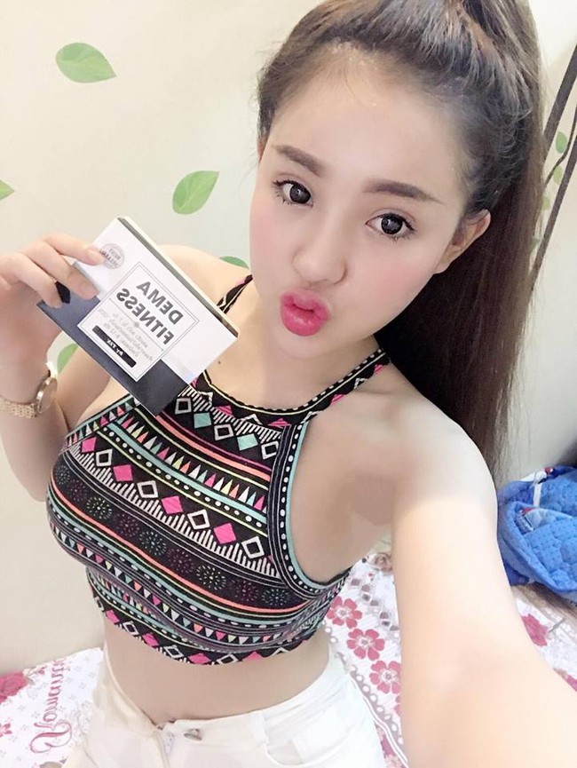 Cô nàng 18 tuổi từng khẩu chiến chê ngực lép vừa bị lộ ảnh nude trên MXH - Ảnh 7.