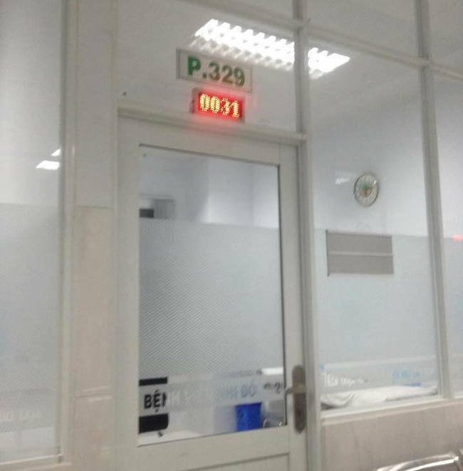 Vụ bác sĩ bị tố nghe điện thoại, không cấp cứu bệnh nhi - Không có chứng cứ nên không xem xét kỉ luật được - Ảnh 2.