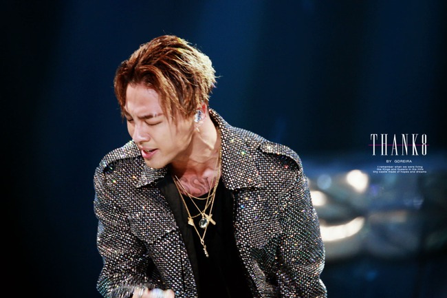 Taeyang lần đầu thổ lộ về bạn gái Min Hyo Rin: Cô ấy như cơn mưa chạm nhẹ đến trái tim cằn cỗi của tôi - Ảnh 1.